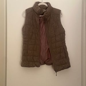 Brown Versona vest size M